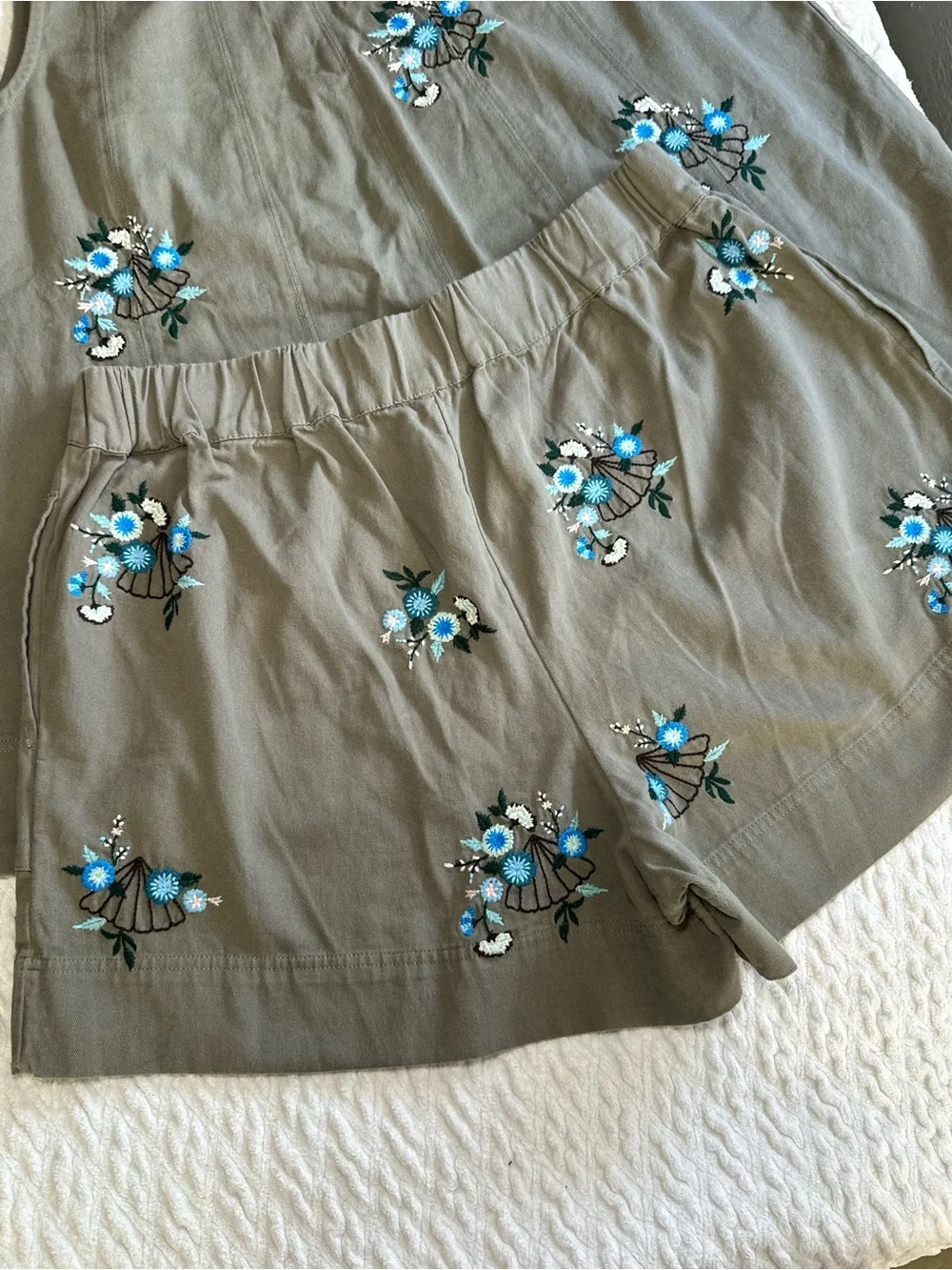 Free People stylish olive